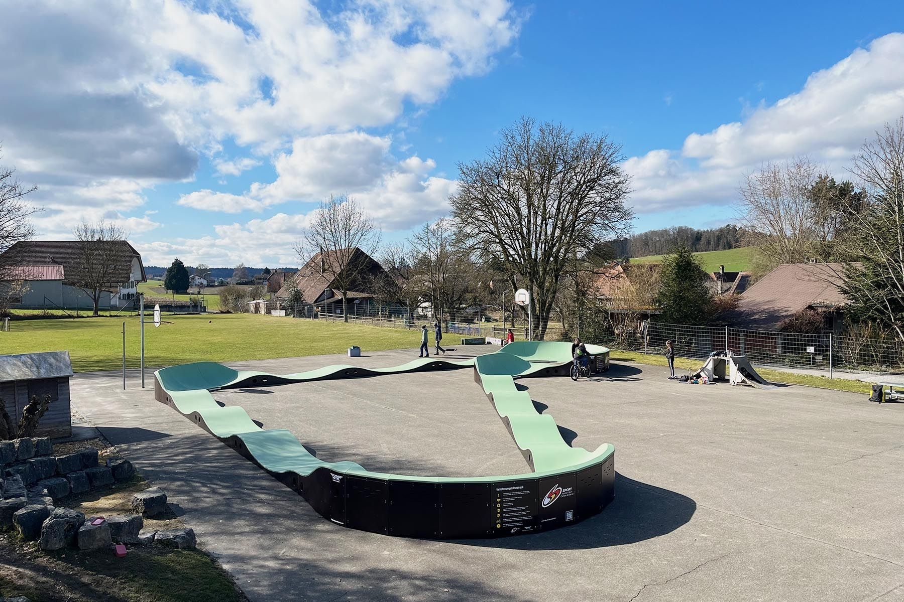 Pumptrack Family - Oberwil bei Büren (Elveția)